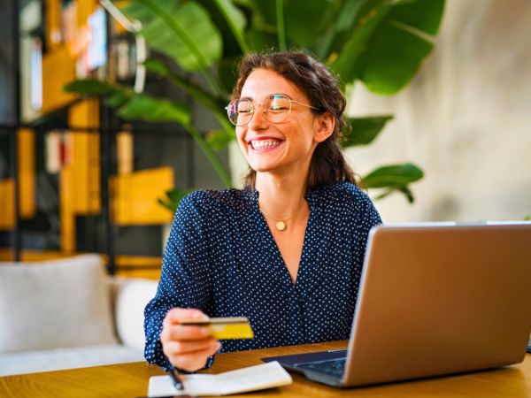 How to Rent a Car During Peak Season in Curaçao Without Overspending